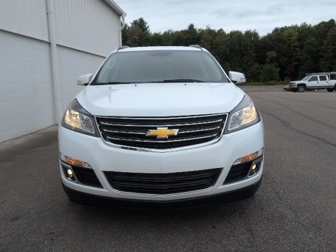 Used 2017 Chevrolet Traverse LT w/ Style and Technology Package image 9
