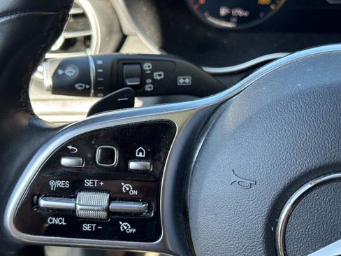Used 2021 Mercedes-Benz GLC 300 4MATIC image 26