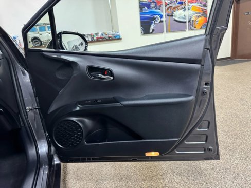 Used 2018 Toyota Prius Prime Premium image 25