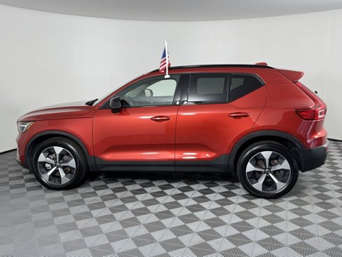 Certified 2023 Volvo XC40 B5 Plus w/ Climate Package image 11