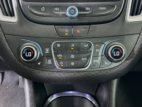 Used 2022 Chevrolet Malibu LT image 22
