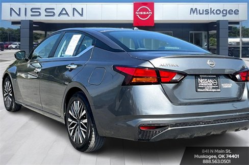 Used 2023 Nissan Altima 2.5 SV image 4