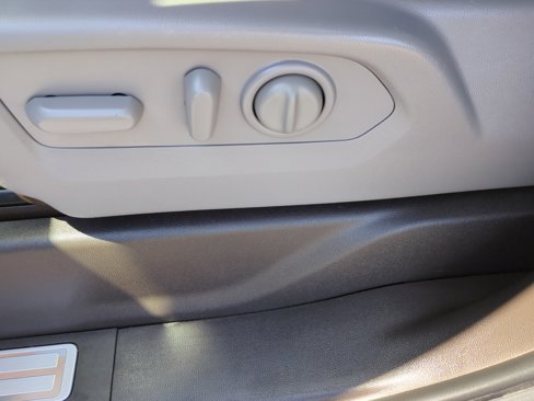 Used 2020 Chevrolet Silverado 1500 LT w/ All-Star Edition image 14