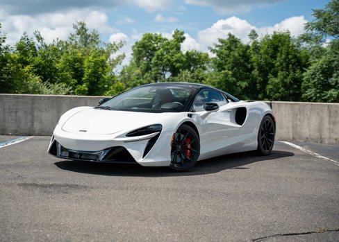 New 2025 McLaren Artura Spider image 3