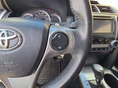 Used 2014 Toyota Camry SE image 21