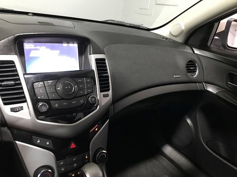 Used 2014 Chevrolet Cruze LT image 26