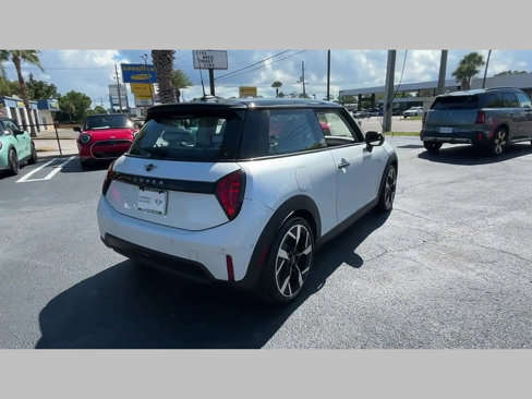 Certified 2025 MINI Cooper S image 22