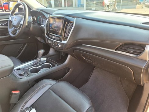 Used 2020 Chevrolet Traverse LT image 9