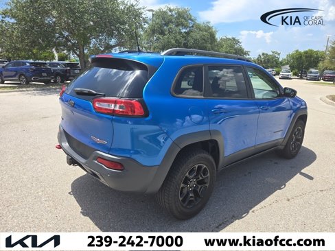 Used 2018 Jeep Cherokee Trailhawk image 10