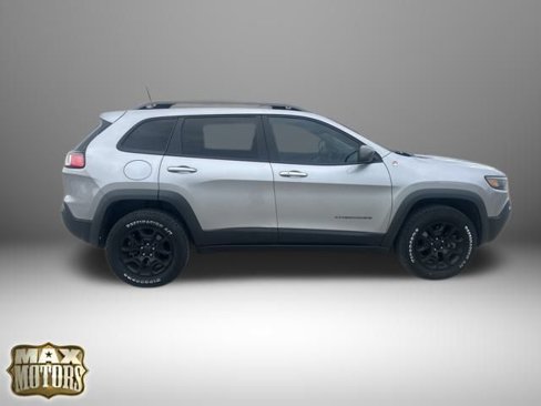 Used 2019 Jeep Cherokee Trailhawk w/ Cold Weather Group image 12
