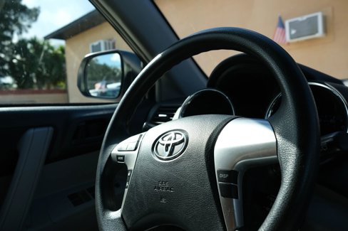 Used 2013 Toyota Highlander 4WD image 37
