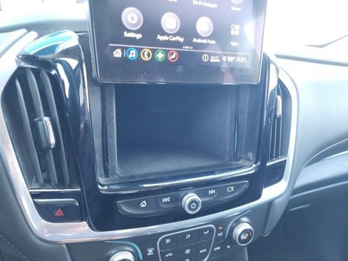 Used 2020 Chevrolet Traverse LT image 27