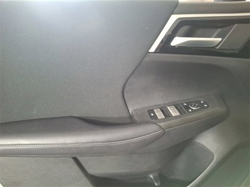 Used 2024 Mitsubishi Outlander ES image 16