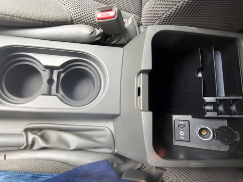 Used 2016 Nissan Frontier SV image 39