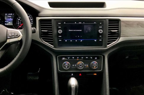 Used 2021 Volkswagen Atlas Cross Sport SE image 6