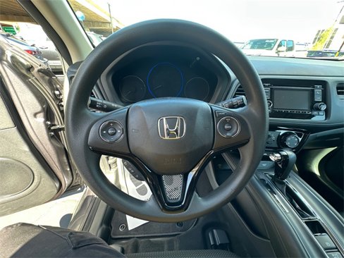 Used 2022 Honda HR-V LX image 10