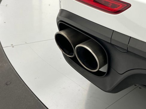 Used 2015 Porsche Cayenne S image 47