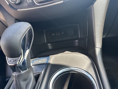 Used 2023 Chevrolet Equinox LT image 20