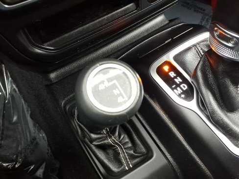 Used 2018 Jeep Wrangler Unlimited Sahara w/ Dual Top Group image 20