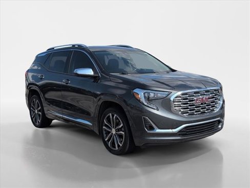 Used 2020 GMC Terrain Denali w/ Denali Premium Package image 2