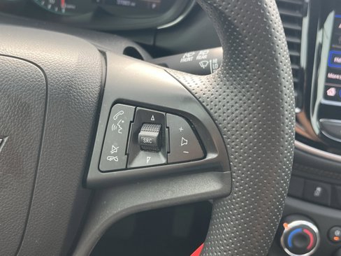 Used 2022 Chevrolet Trax LS w/ Tint and Cruise Package image 21