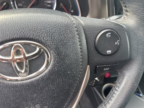 Used 2015 Toyota RAV4 Limited image 26