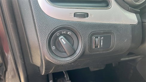 Used 2016 Dodge Journey SE w/ Flexible Seating Group image 12