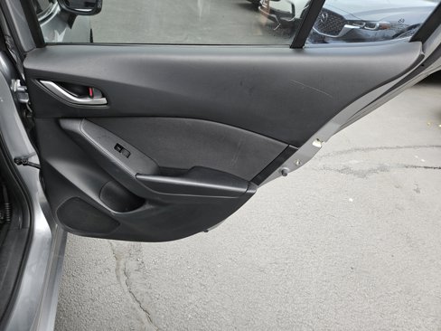 Used 2016 MAZDA MAZDA3 i Sport w/ Preferred Equipment Package image 13