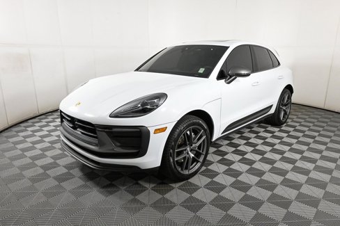 Used 2024 Porsche Macan Turbo image 1