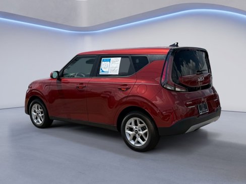 Used 2023 Kia Soul LX w/ LX Technology Package image 5