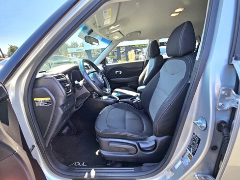 Used 2018 Kia Soul + image 18