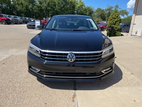 Used 2018 Volkswagen Passat 2.0T SE image 5