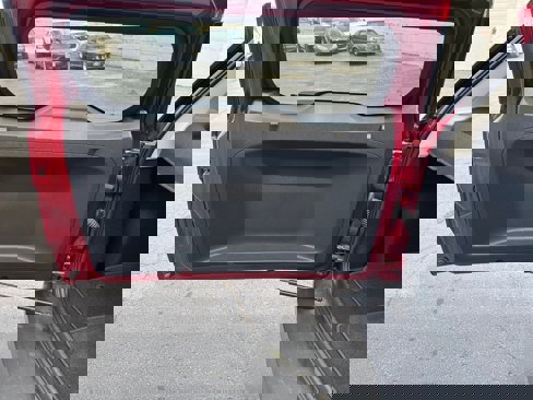 Used 2021 Ford EcoSport SE w/ SE Appearance Package image 32