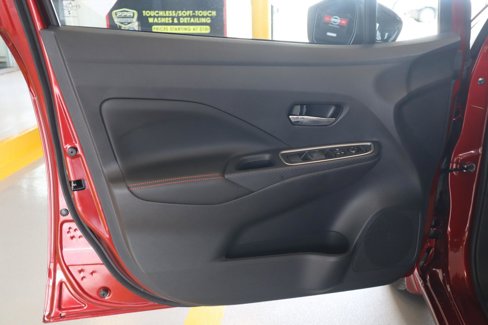 New 2025 Nissan Versa SR w/ Trunk Package image 16