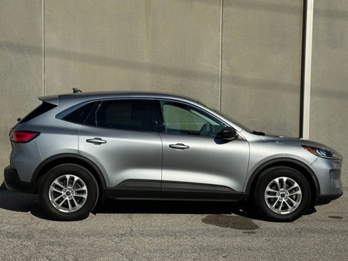 Used 2022 Ford Escape SE w/ Convenience Package image 2