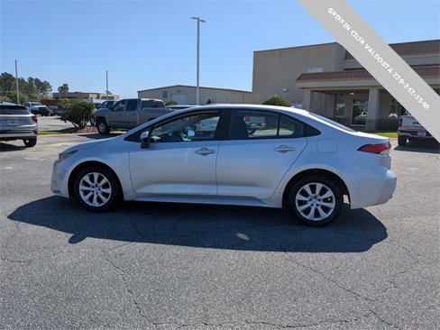 Used 2023 Toyota Corolla LE image 6