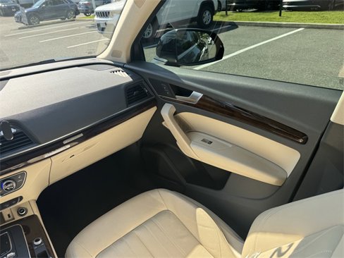 Used 2018 Audi Q5 2.0T Premium Plus w/ Premium Plus Package image 16