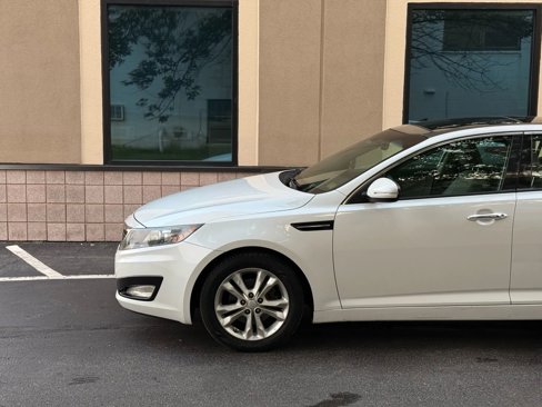 Used 2012 Kia Optima EX w/ Premium Pkg image 9