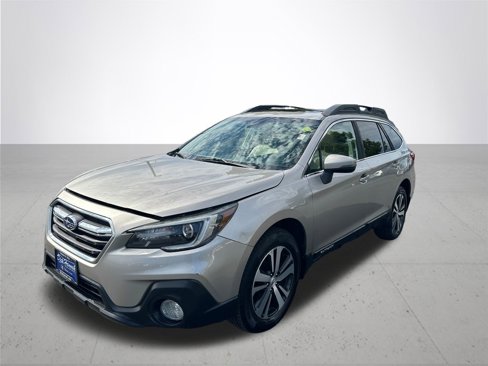 Used 2018 Subaru Outback 3.6R Limited image 2