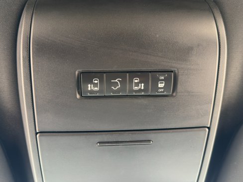 Used 2019 Dodge Grand Caravan SXT image 27