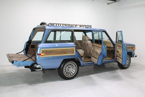 Used 1991 Jeep Grand Wagoneer image 18