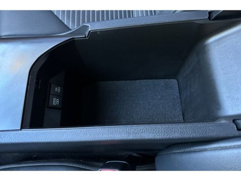 Used 2023 Toyota Camry SE image 31