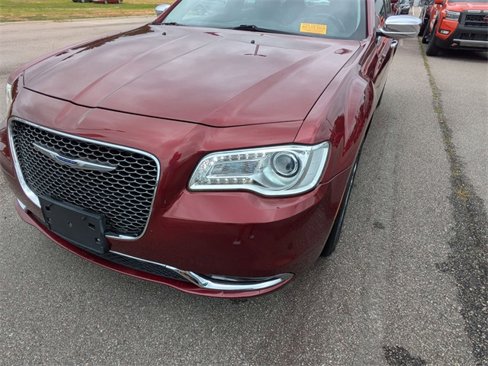 Used 2019 Chrysler 300 Limited image 14