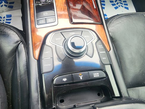 Used 2016 Kia K900 Luxury image 14