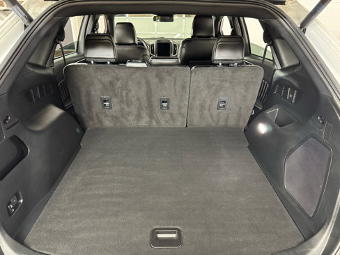 Used 2021 Ford Edge ST image 32