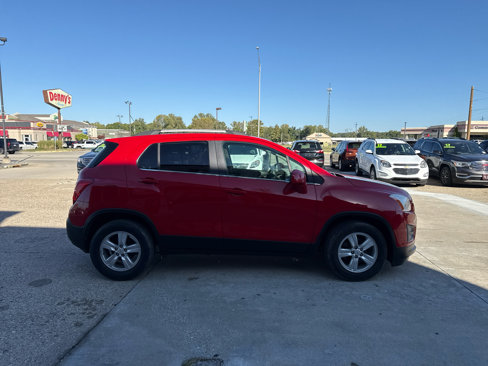 Used 2015 Chevrolet Trax LT w/ LT Sun and Sound Package image 5