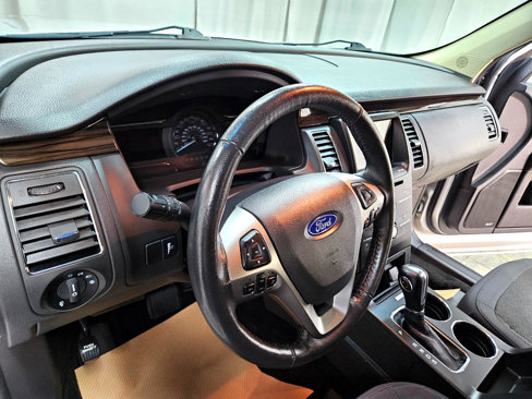 Used 2019 Ford Flex SEL image 19