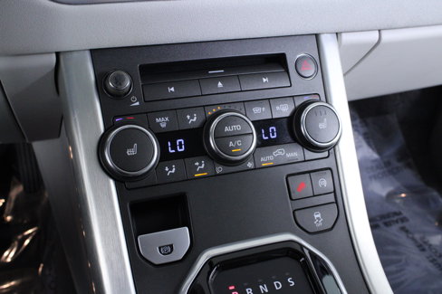 Used 2015 Land Rover Range Rover Evoque Pure Plus image 26