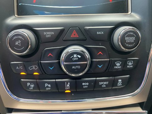 Used 2017 Jeep Grand Cherokee Overland w/ Jeep Active Safety Group image 20