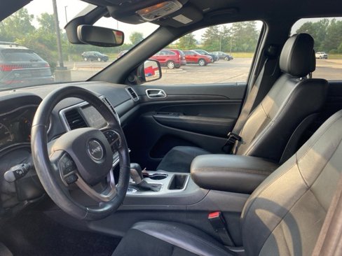 Used 2018 Jeep Grand Cherokee Altitude image 10